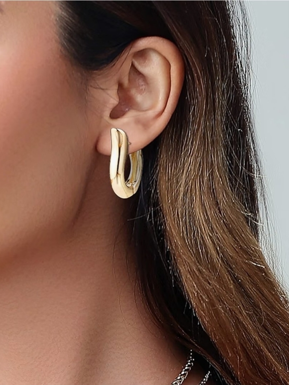 14K Gold Plated Curved ChunkyTwisted Hoop Earrings - BNIB
